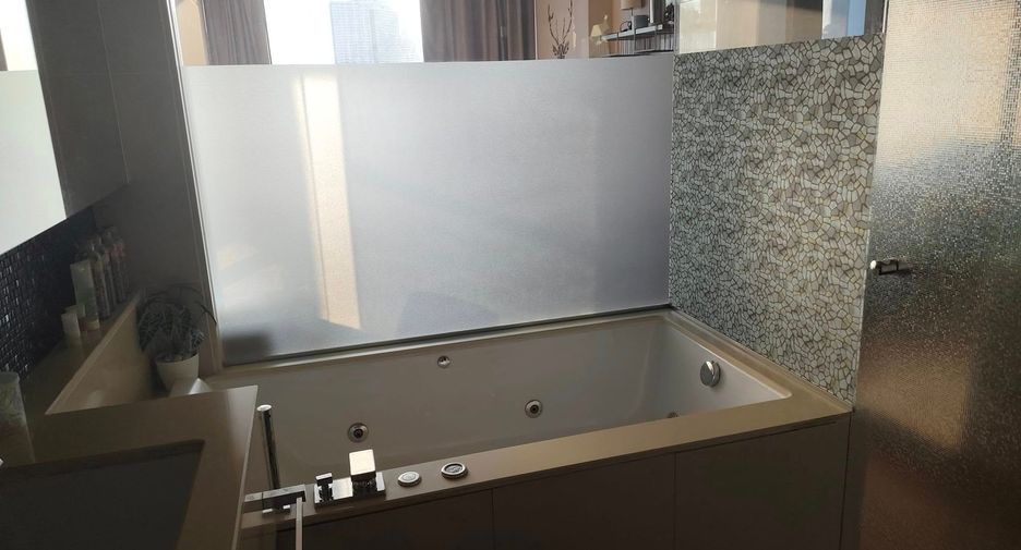 Wohnung zur Miete und zum Kauf mit 1 Zimmer in Sathon, Bangkok