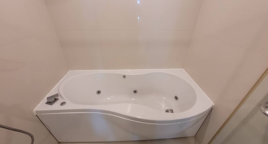 Condo en alquiler y en venta de 1 habitaciones en Watthana, Bangkok