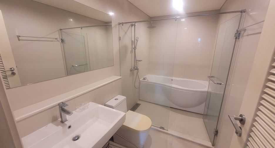 Condo en alquiler y en venta de 1 habitaciones en Watthana, Bangkok