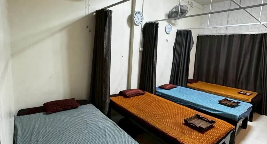 À vendre 1 chambre local commercial à Bang Lamung, Chonburi