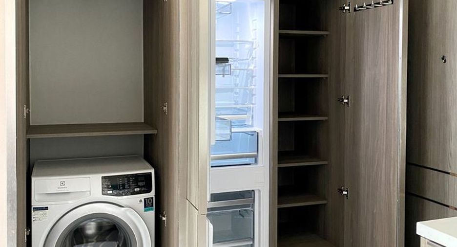 For rent 1 bed condo in Khlong Toei, Bangkok