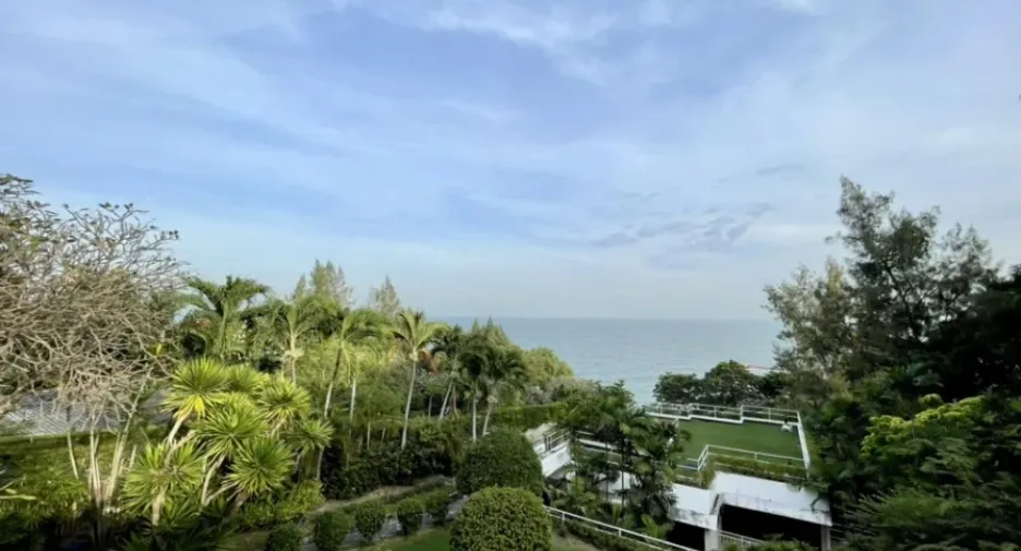For rent 4 bedrooms condo in Bang Lamung, Chonburi