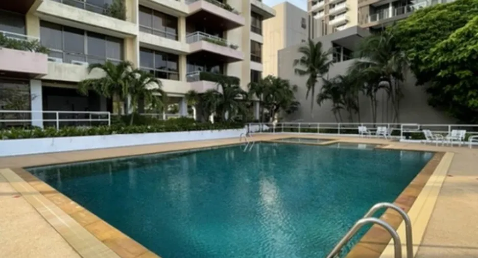 For rent 4 bedrooms condo in Bang Lamung, Chonburi