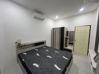 Reihenhaus zum Kauf mit 3 Zimmer in Bang Lamung, Chonburi