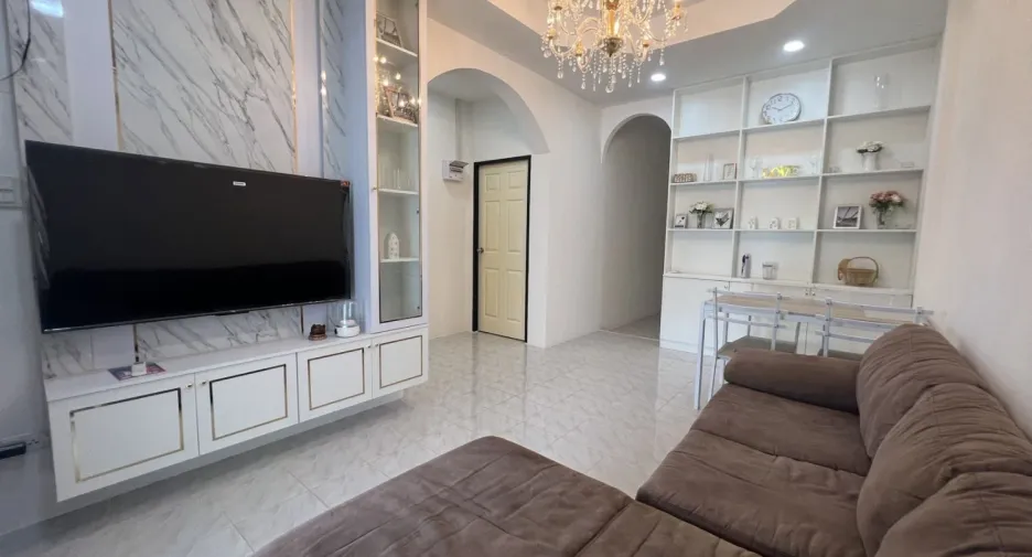 Reihenhaus zum Kauf mit 3 Zimmer in Bang Lamung, Chonburi