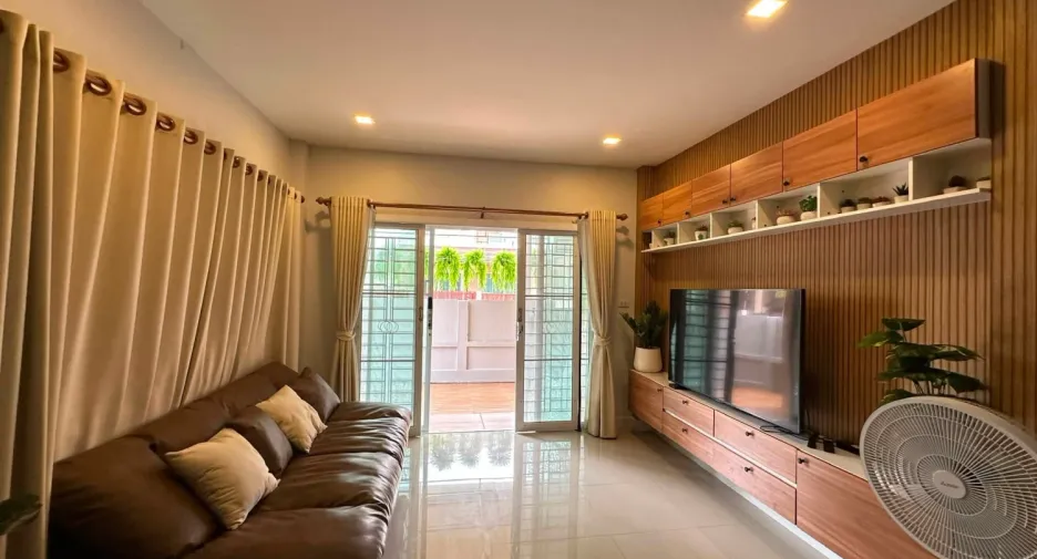For sale 3 bedrooms house in Bang Lamung, Chonburi