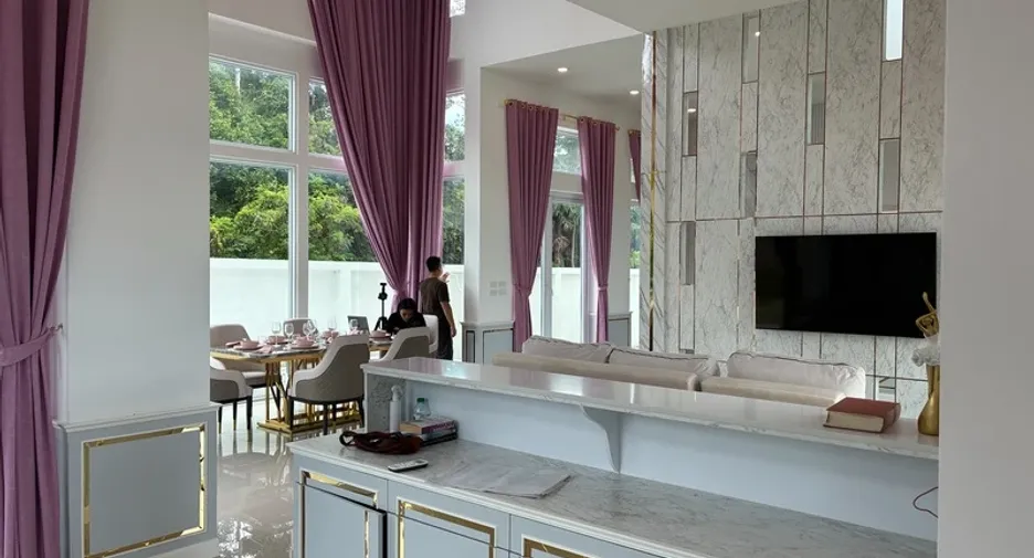 Villa en venta de 4 habitaciones en Huay Yai, Pattaya