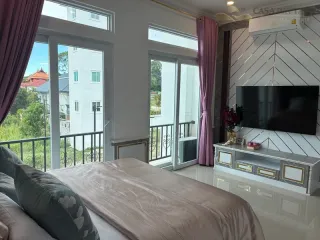 Villa zum Kauf mit 4 Zimmer in Bang Lamung, Chonburi