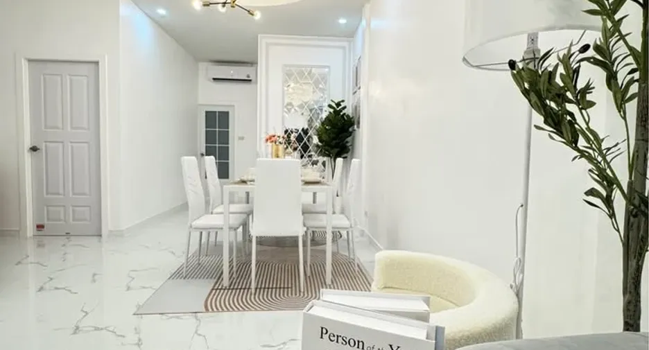 Haus zum Kauf mit 2 Zimmer in Bang Lamung, Chonburi