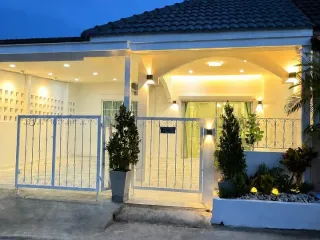 Haus zum Kauf mit 2 Zimmer in Bang Lamung, Chonburi