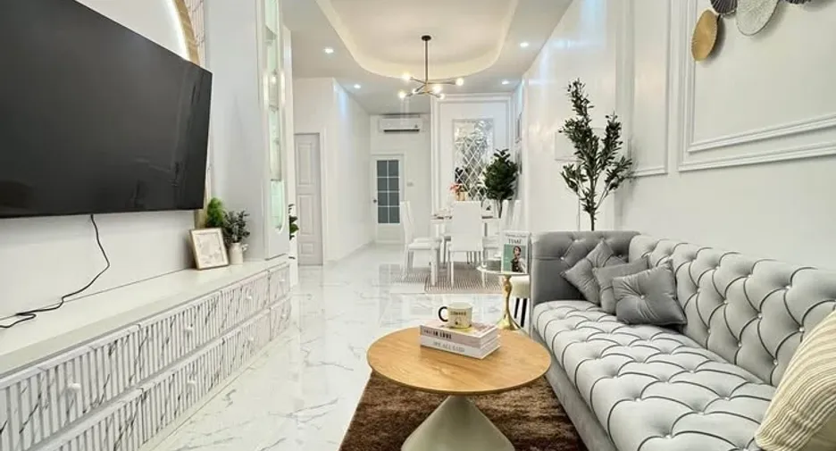 Haus zum Kauf mit 2 Zimmer in Bang Lamung, Chonburi