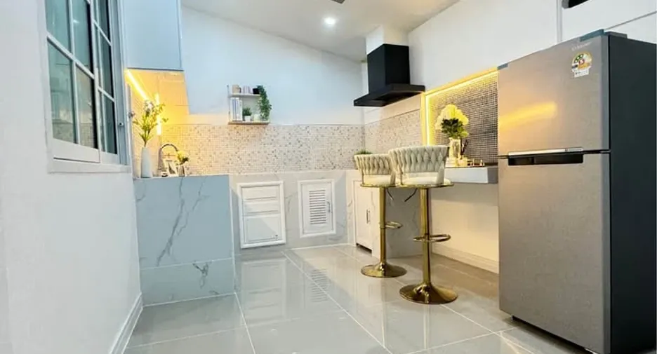 Haus zum Kauf mit 2 Zimmer in Bang Lamung, Chonburi