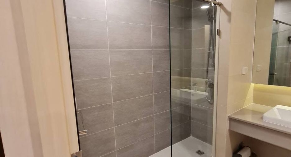For rent 3 bedrooms condo in Rat Burana, Bangkok