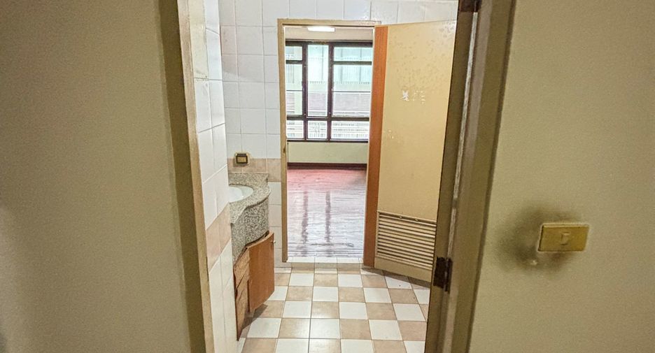 ขาย 3 ห้องนอน คอนโด ใน วัฒนา, กรุงเทพฯ
