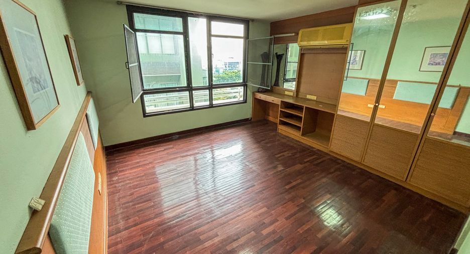 ขาย 3 ห้องนอน คอนโด ใน วัฒนา, กรุงเทพฯ