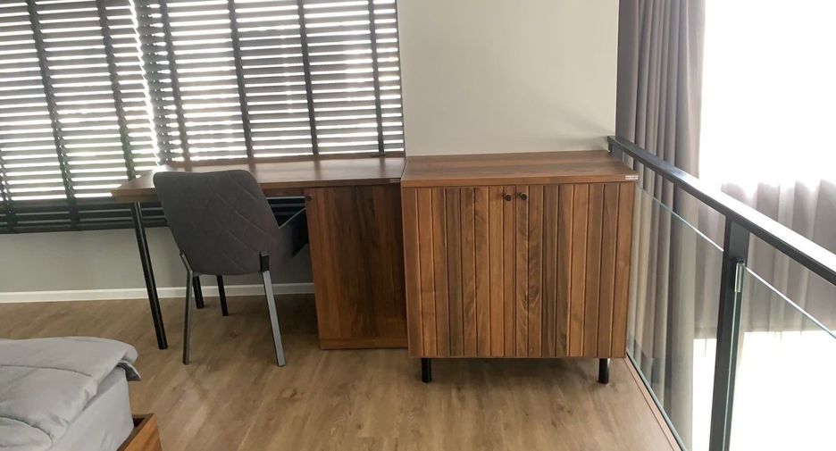For rent 2 bedrooms condo in Huai Khwang, Bangkok