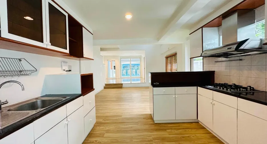 Haus zur Miete mit 2 Zimmer in Mueang Nonthaburi, Nonthaburi