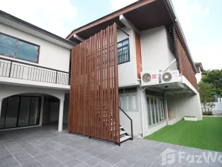 For rent 8 bedrooms house in Lat Phrao, Bangkok