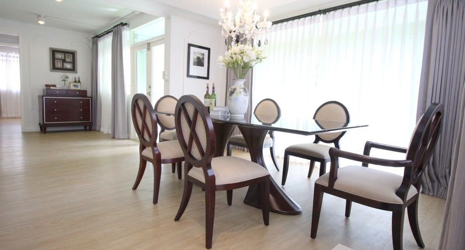Haus zur Miete mit 8 Zimmer in Lat Phrao, Bangkok