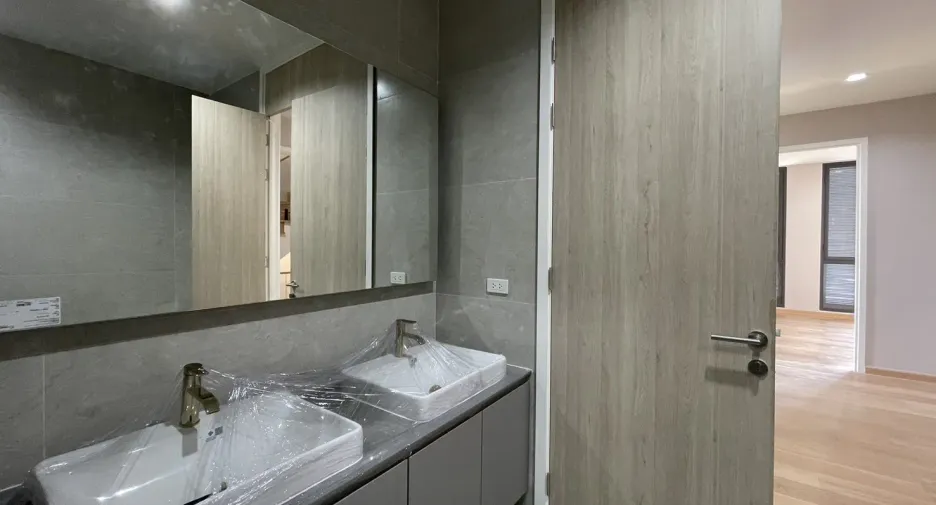 Reihenhaus zur Miete mit 3 Zimmer in Watthana, Bangkok