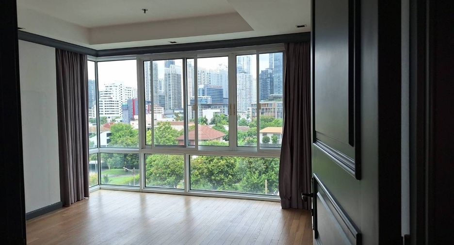 Condo en venta de 4 habitaciones en Khlong Toei, Bangkok