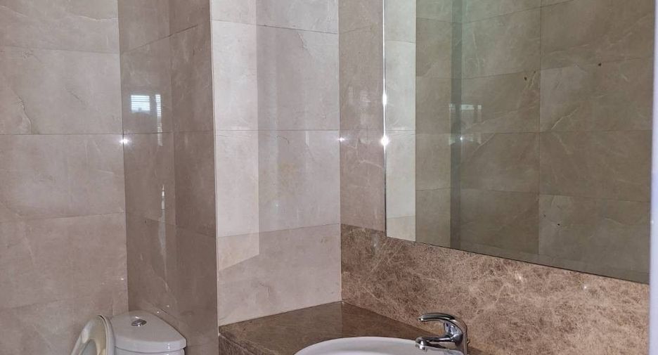 Condo en venta de 4 habitaciones en Khlong Toei, Bangkok