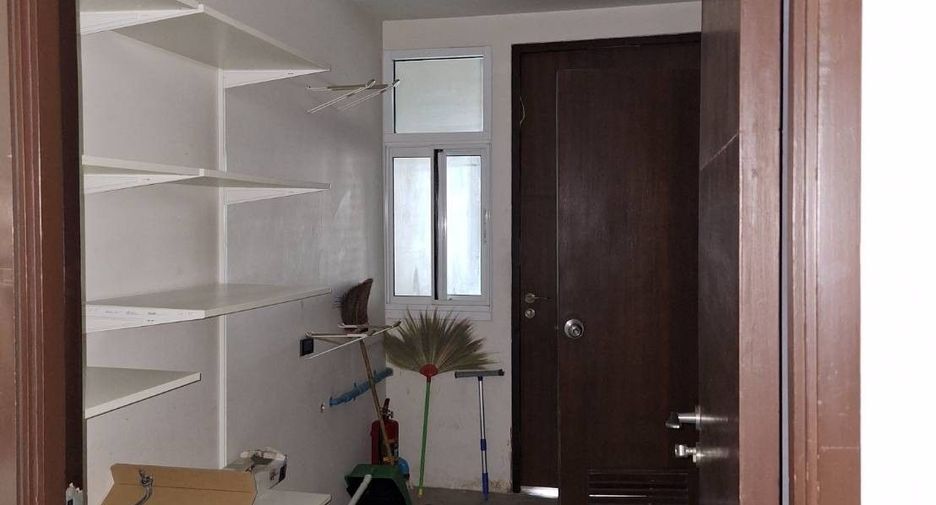 Condo en venta de 4 habitaciones en Khlong Toei, Bangkok