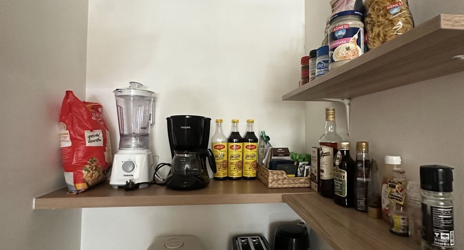 For rent 1 bed condo in Khlong Toei, Bangkok