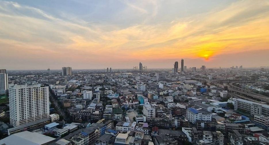 Wohnung zur Miete mit Studio in Yan Nawa, Bangkok