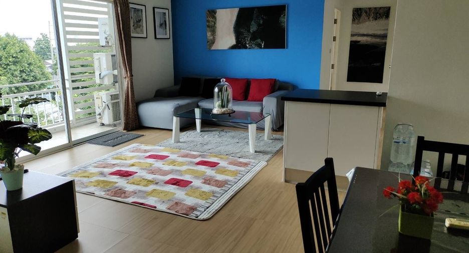 For rent 2 bedrooms condo in Wang Thonglang, Bangkok