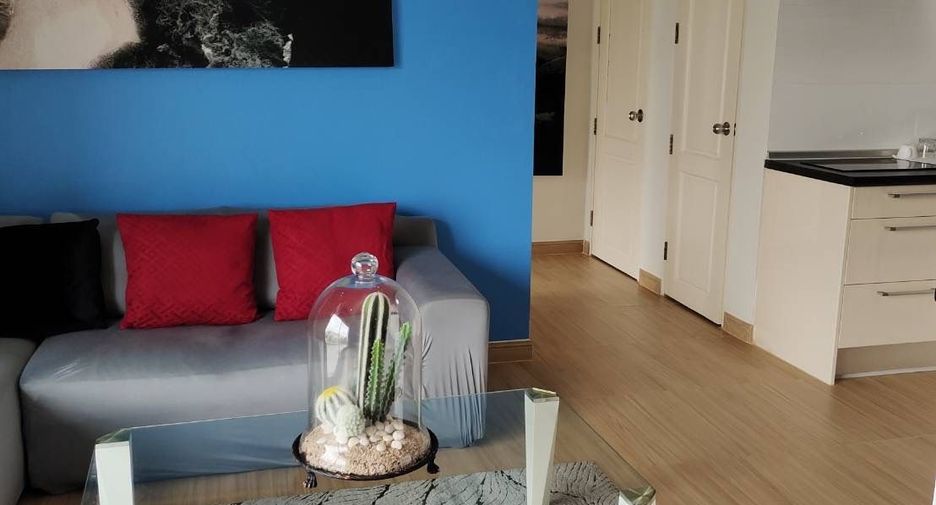 For rent 2 bedrooms condo in Wang Thonglang, Bangkok