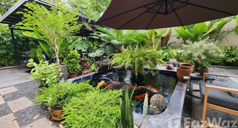 Haus zum Kauf mit 3 Zimmer in Khlong Sam Wa, Bangkok