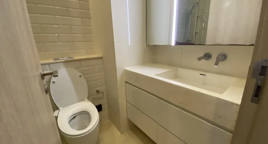 For rent 1 bed apartment in Khlong Toei, Bangkok