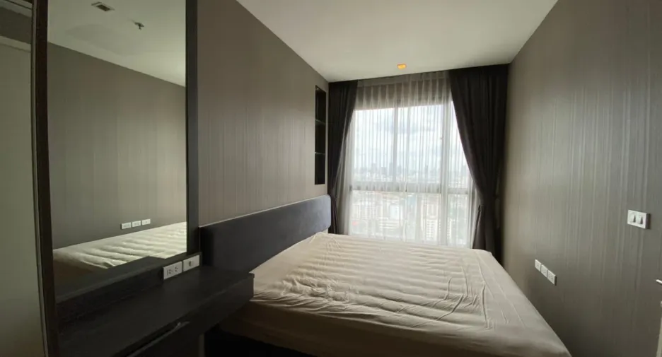 For rent 1 bed condo in Huai Khwang, Bangkok