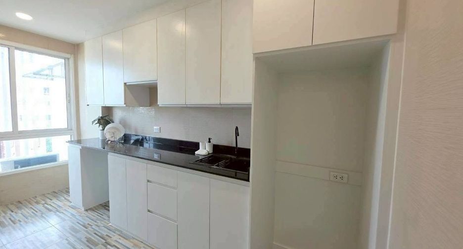For sale 1 bed condo in Wang Thonglang, Bangkok