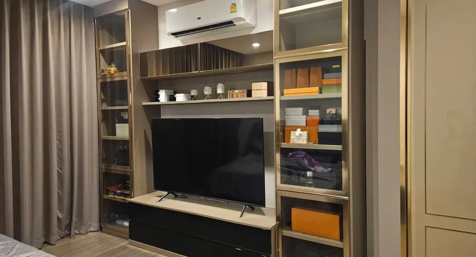 For rent 3 bedrooms house in Saphan Sung, Bangkok