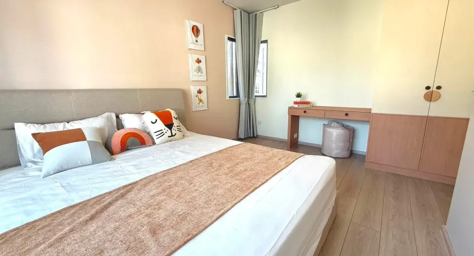 For rent 4 bedrooms house in Bang Phli, Samut Prakan