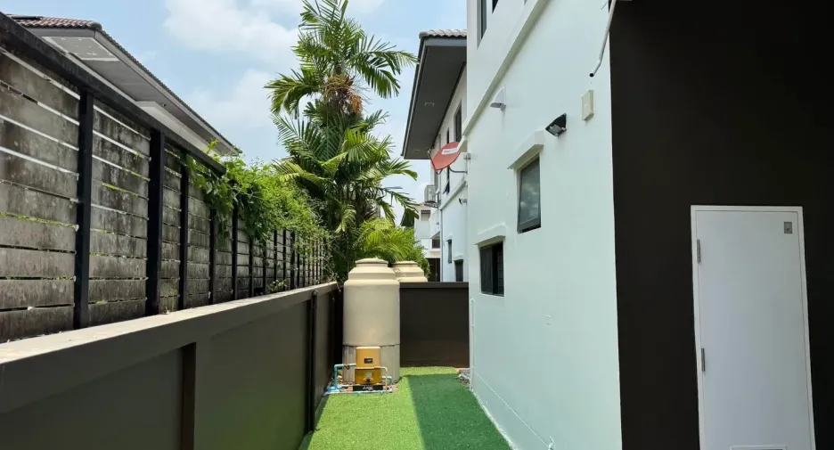For rent 3 ベッドルーム house in Prawet, Bangkok