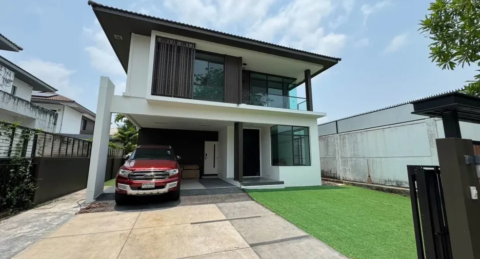 For rent 3 ベッドルーム house in Prawet, Bangkok