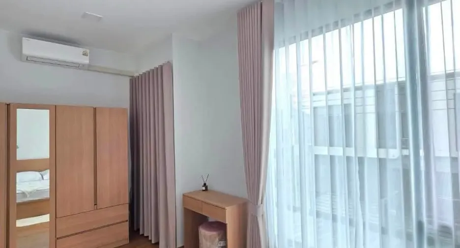 For rent 3 bedrooms townhouse in Bang Phli, Samut Prakan