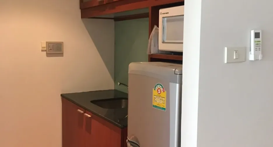 Oficina en alquiler de 3 habitaciones en Watthana, Bangkok