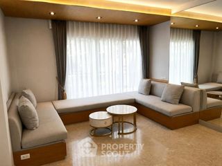 Casa en alquiler y en venta de 5 habitaciones en Saphan Sung, Bangkok