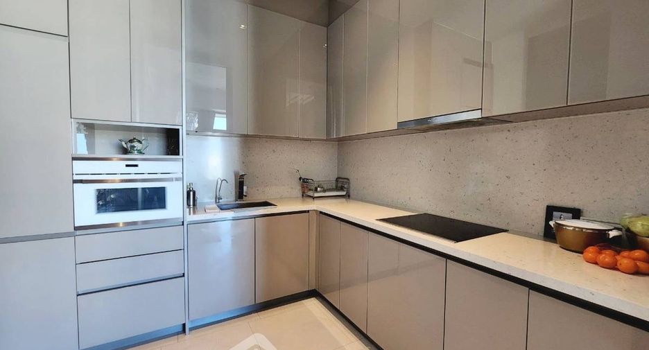 For rent and for sale 3 bedrooms condo in Khlong Toei, Bangkok