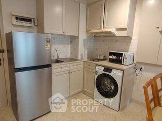 For rent 2 bedrooms condo in Bang Rak, Bangkok