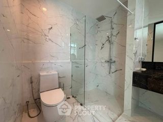 For rent 3 bedrooms townhouse in Saphan Sung, Bangkok