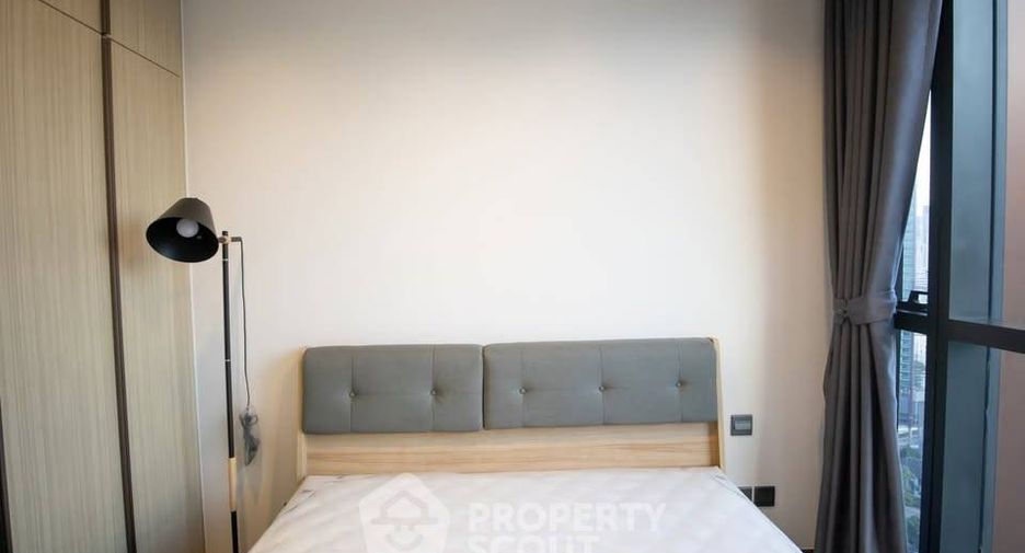 For rent 2 bedrooms condo in Pathum Wan, Bangkok