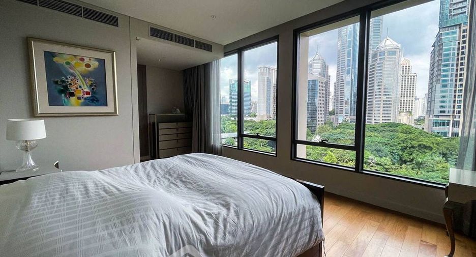 For sale 3 bedrooms condo in Pathum Wan, Bangkok