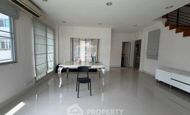 À vendre 4 chambres maison à Khan Na Yao, Bangkok
