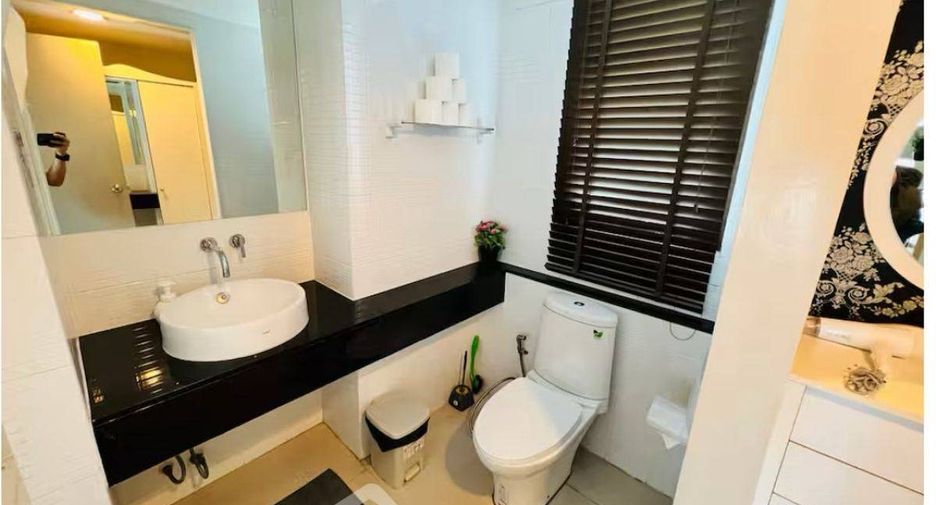 For sale 2 bedrooms condo in Chatuchak, Bangkok