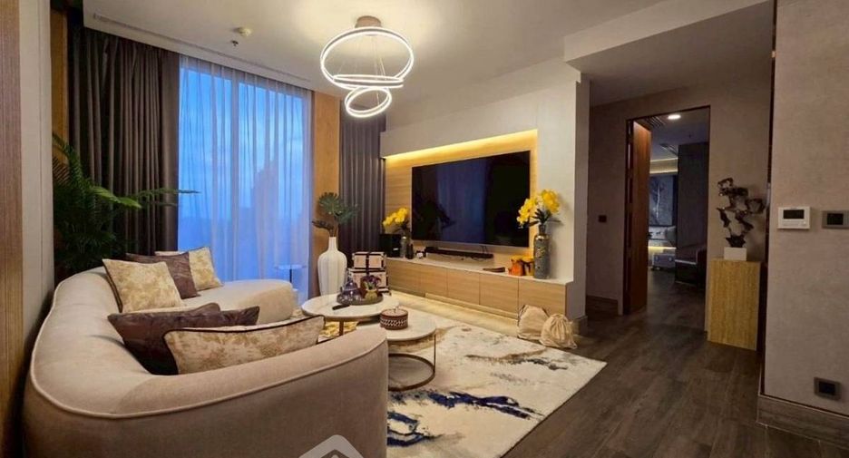 Condo en alquiler y en venta de 4 habitaciones en Watthana, Bangkok
